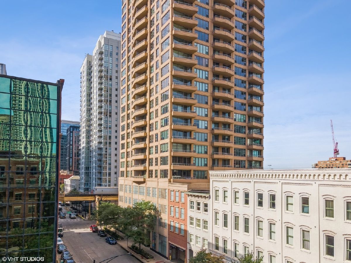 Condominiums Sold Jefferson Tower Chicago Illinois, 200 Jefferson