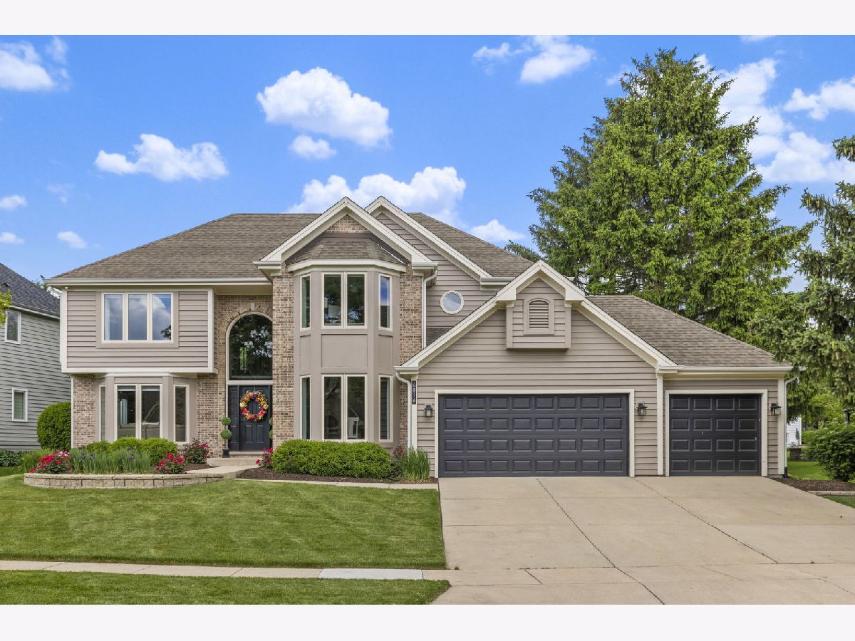 Seven Bridges Woodridge IL, Homes & Condos & Townhomes For Sale & For