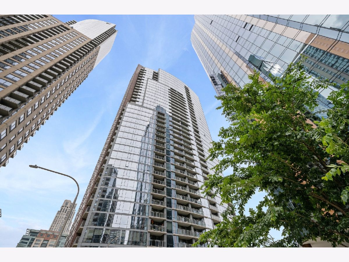 Condominiums Sold The Chandler Chicago Illinois, 450 Waterside