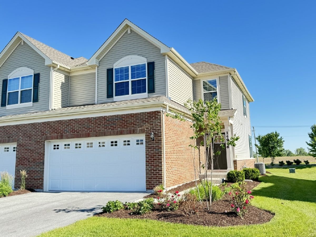 Condos & Townhomes & Homes Rented Stonegate Manhattan Illinois, 14946 Cyrus