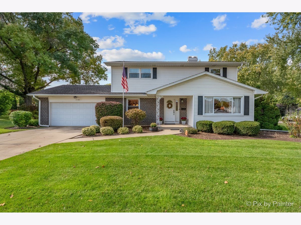 Homes & Condos & Townhomes Sold Country Knolls Elgin Illinois, 120 Jane