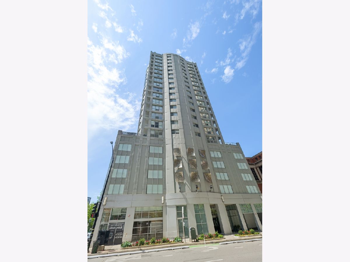 Condominiums Sold Farallon Chicago Illinois, 600 Dearborn