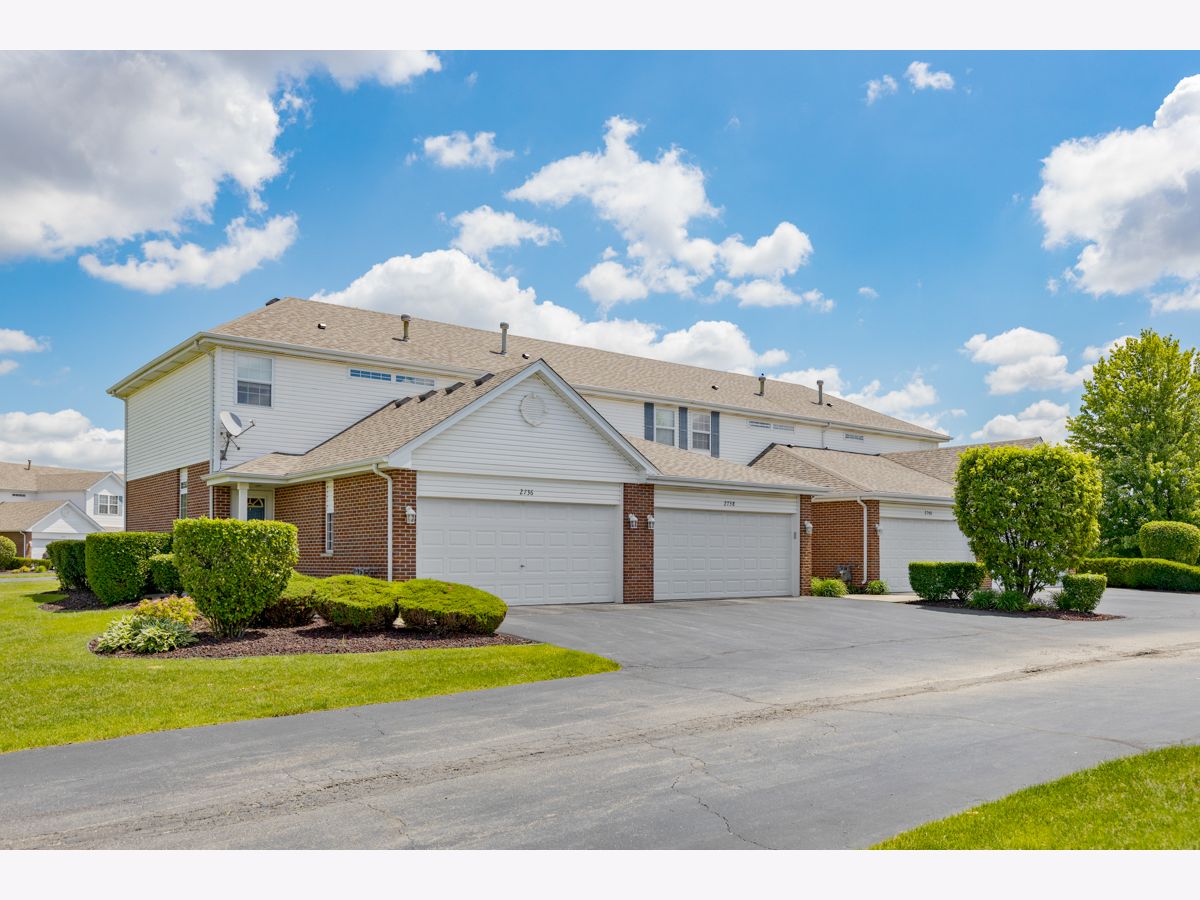 Townhomes & Condos & Homes Sold Nantucket Lakes New Lenox Illinois, 2738 Foxwood