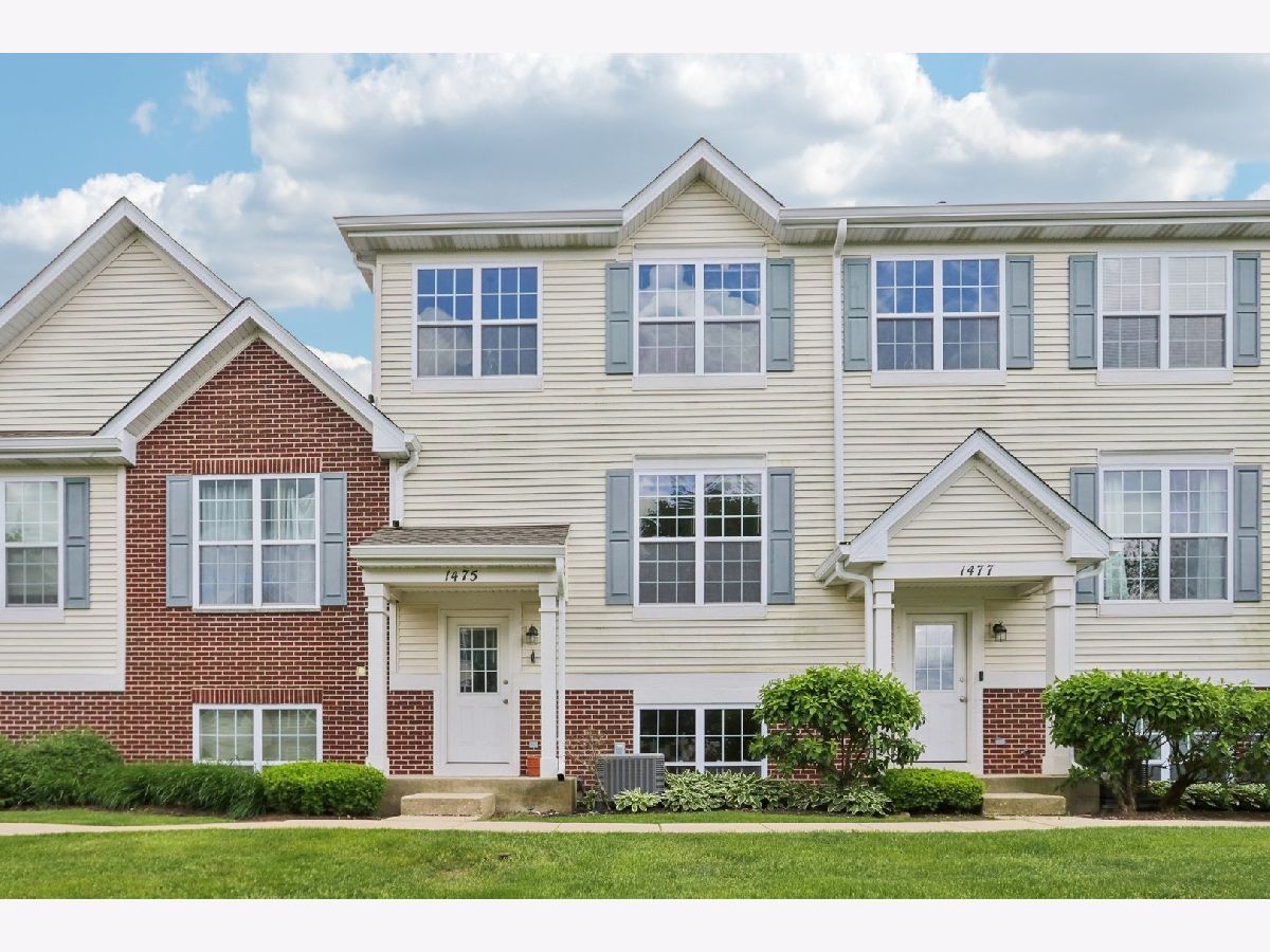 Townhomes & Condos Rented Heron Bay Round Lake Illinois, 1475 Sedgewood