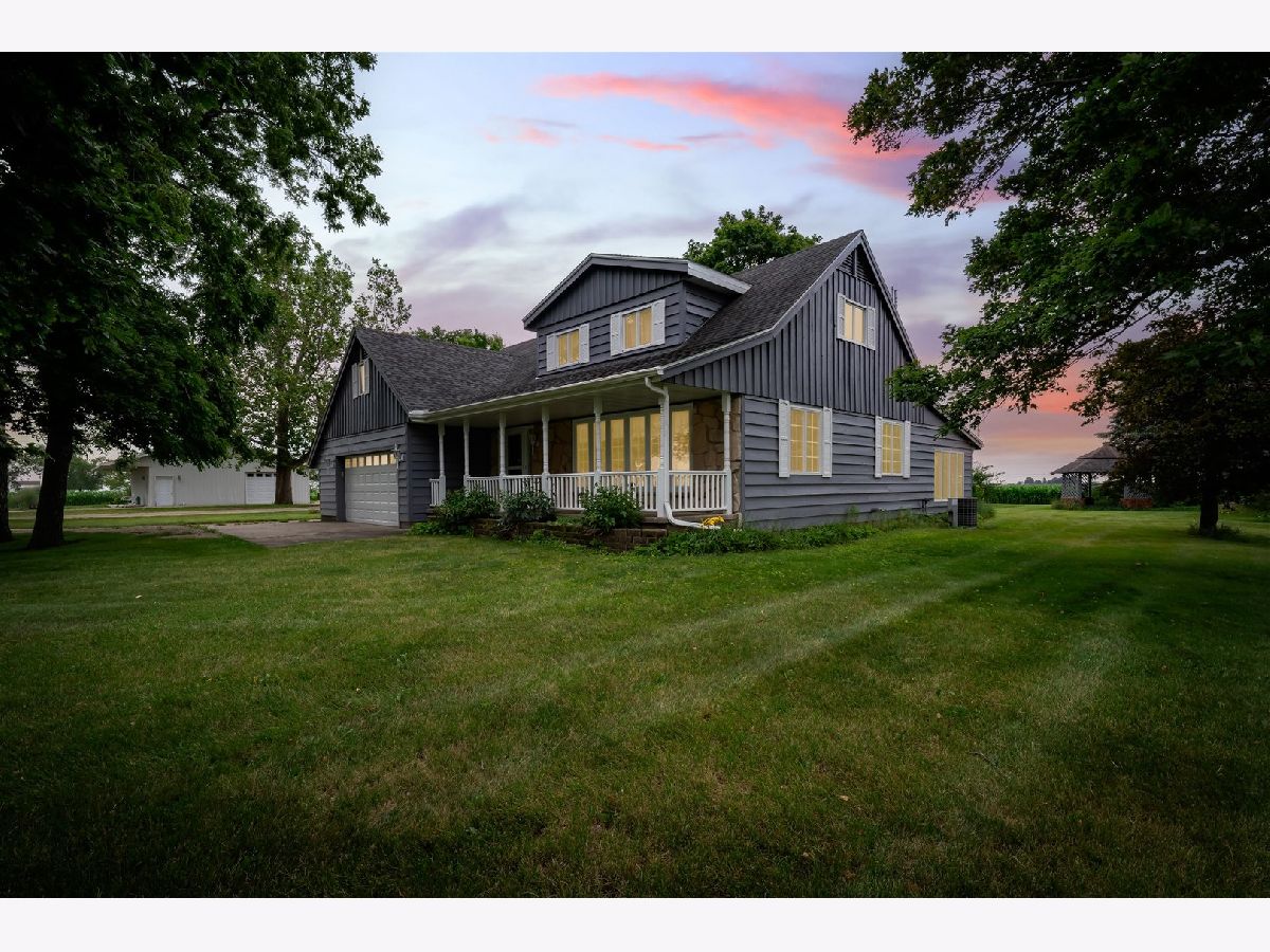  Sold Secor Illinois, 1909 County Road 1150