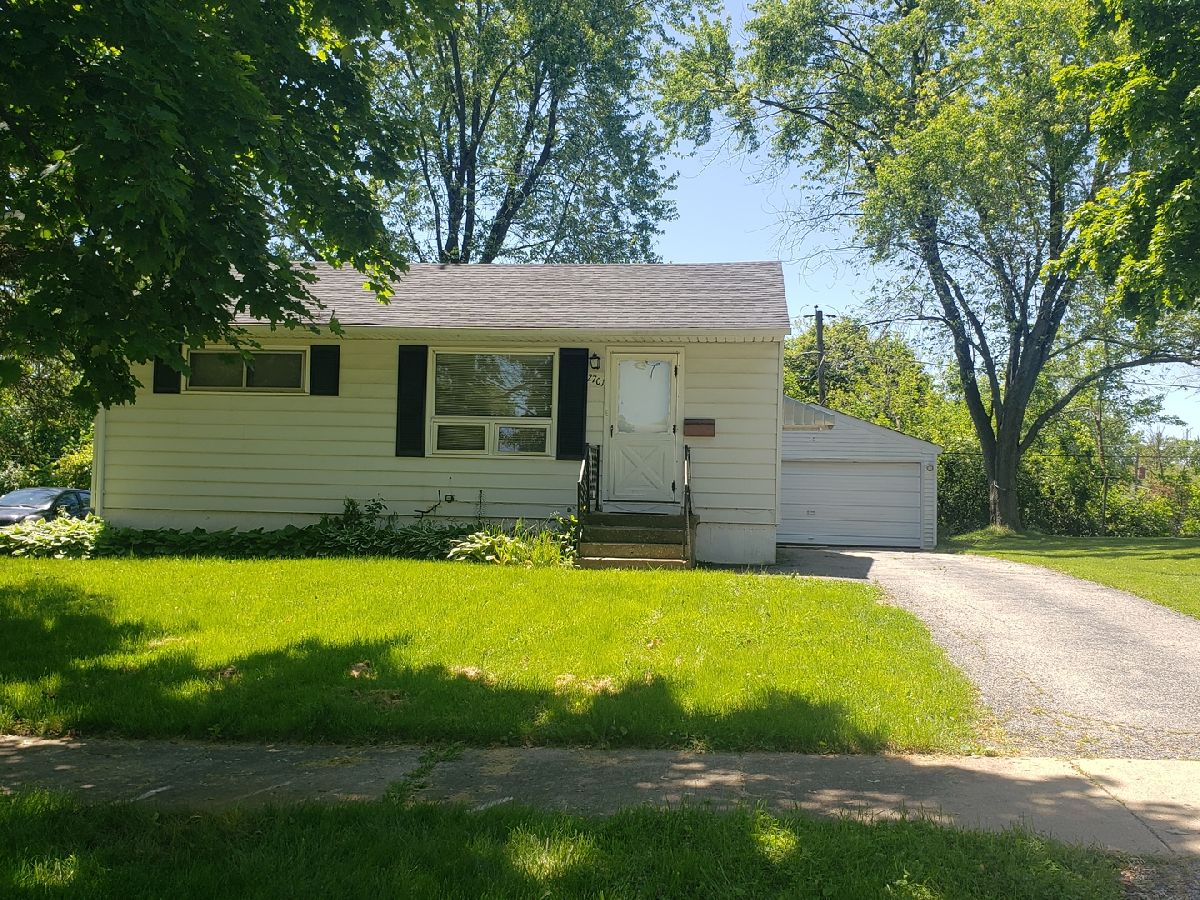 Homes Rented Lake County Gardens Waukegan Illinois, 2701 Iroquois