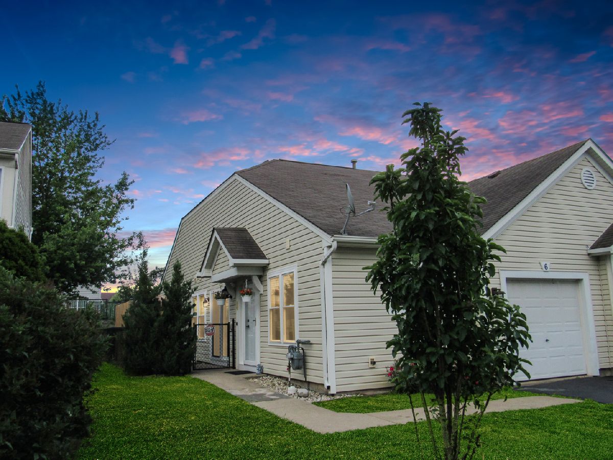 Townhomes Sold Impressions Lake In The Hills Illinois, 6 Ronan
