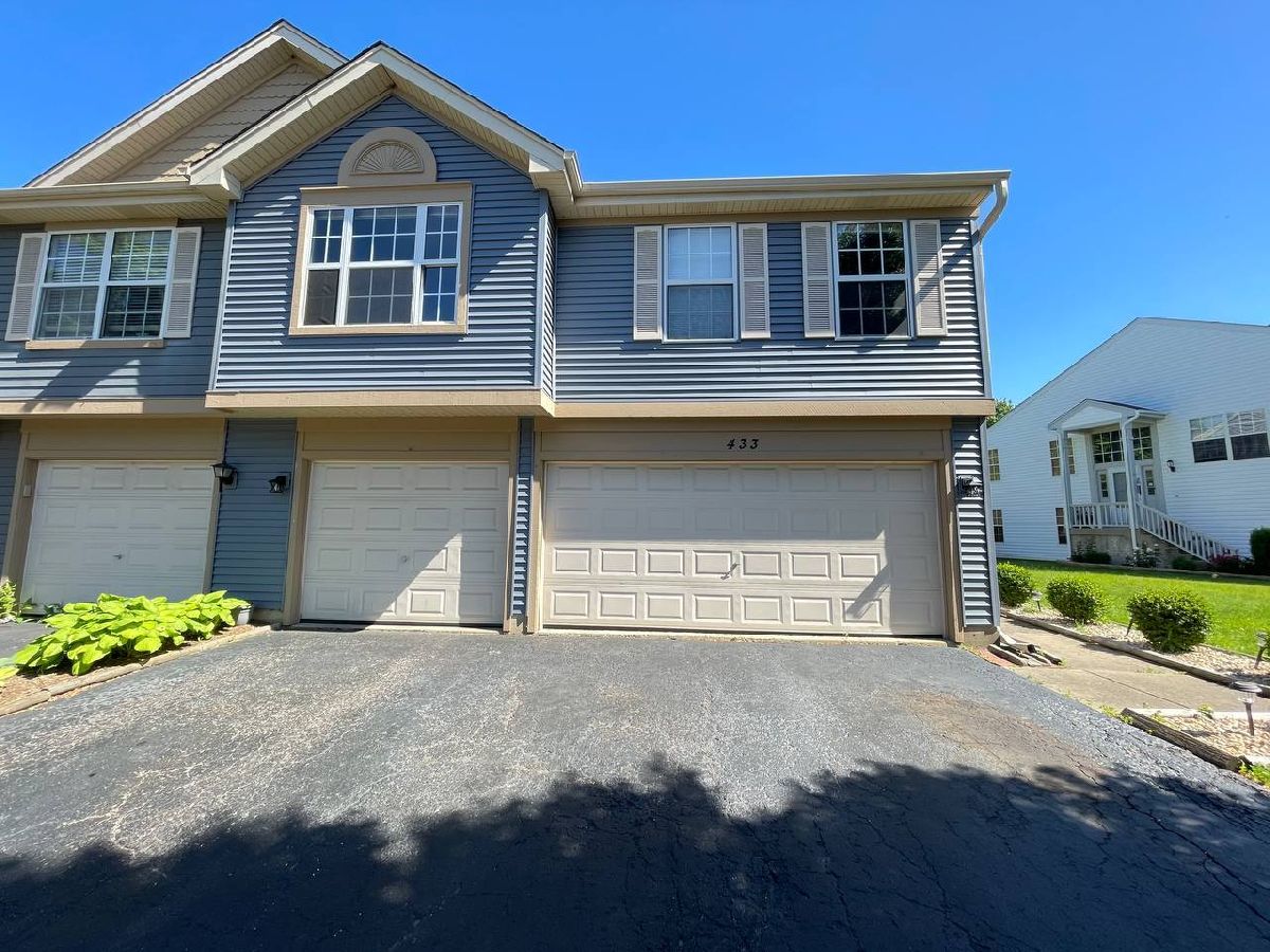 Homes & Townhomes Rented Victoria Meadows Oswego Illinois, 433 Gloria