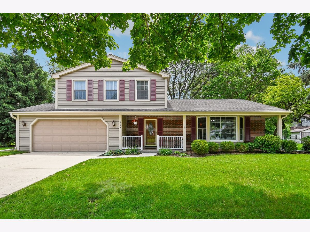 Homes Sold Indian Hill Naperville Illinois, 1528 Aztec