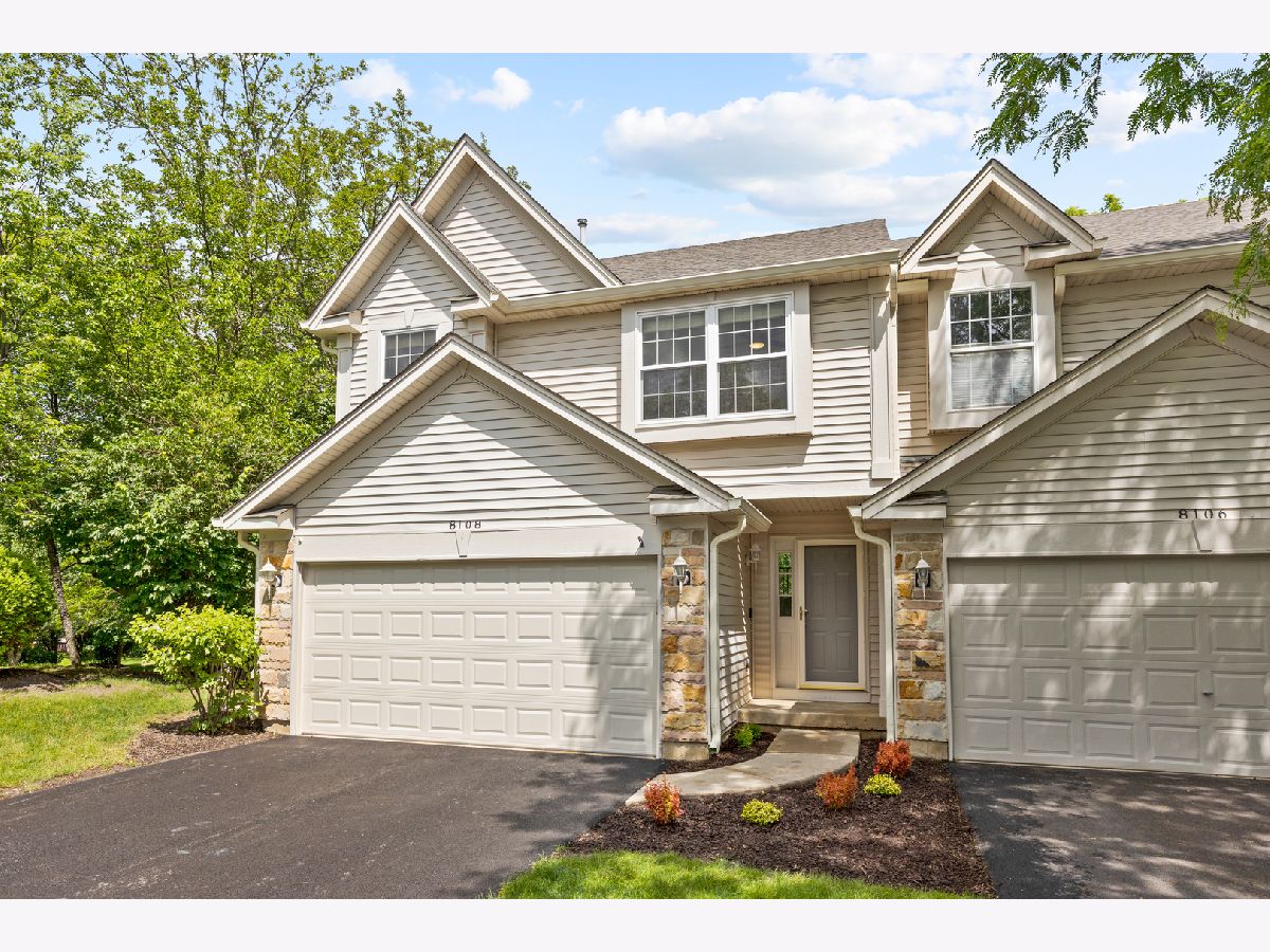 Townhomes Sold Sierra Woods Carpentersville Illinois, 8108 Sierra Woods