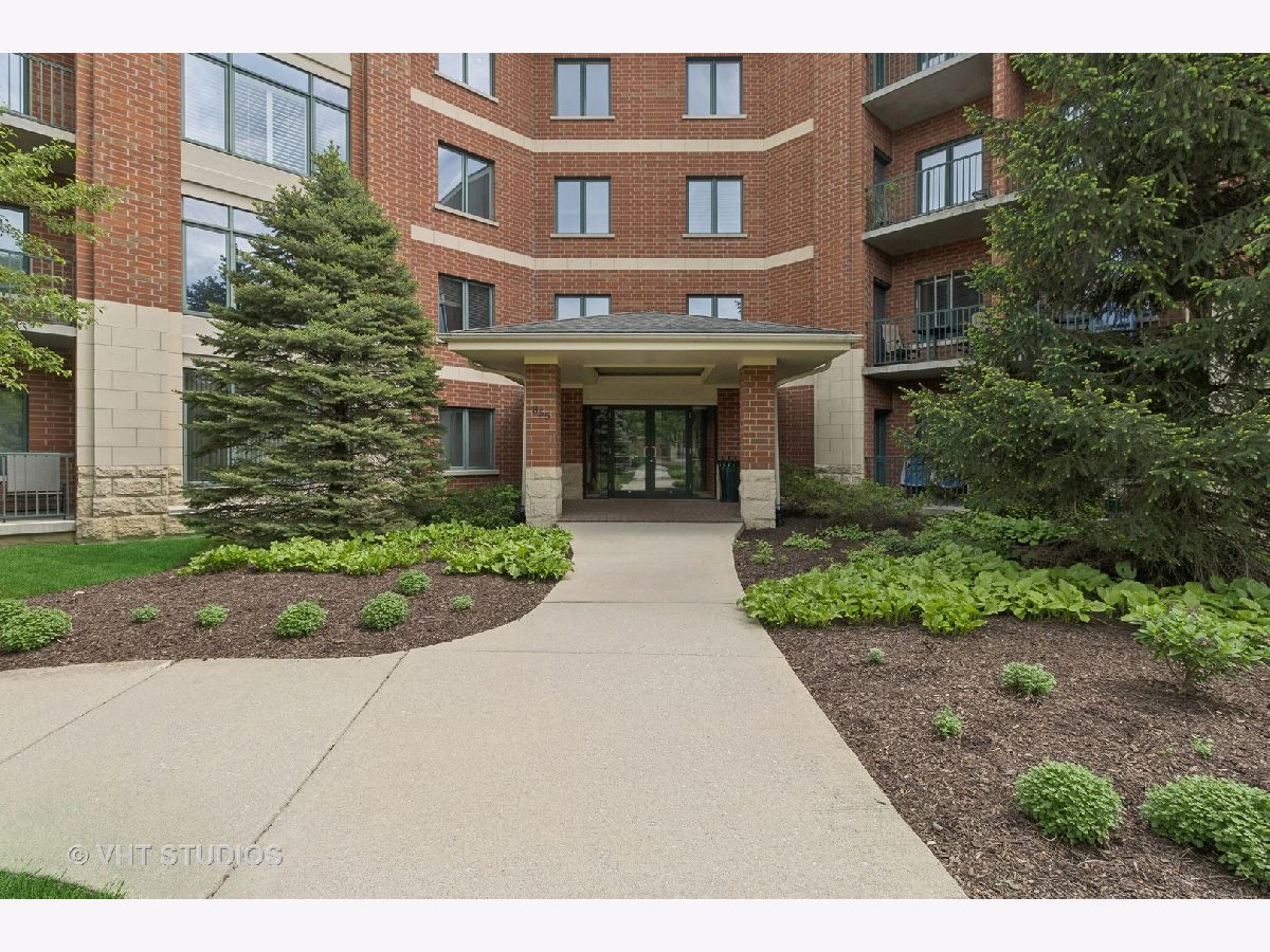 Condominiums Sold Fountain Square Lombard Illinois, 855 22nd