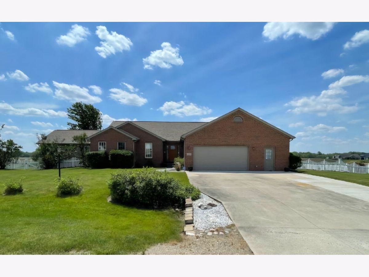 Homes Sold Falcon Ridge Leroy Illinois, 115 Marsh Hawk