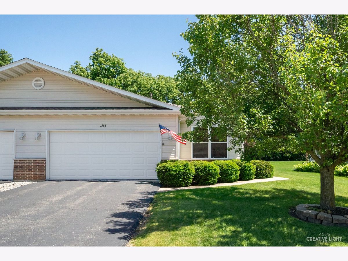Homes & Condos & Townhomes Sold Greenbriar Yorkville Illinois, 1568 Walsh