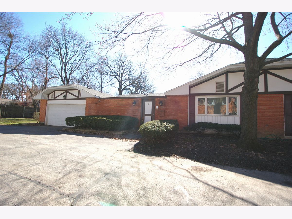 Townhomes & Homes Sold Plum Grove Village Rolling Meadows Illinois, 3 Croydon On Duxbury