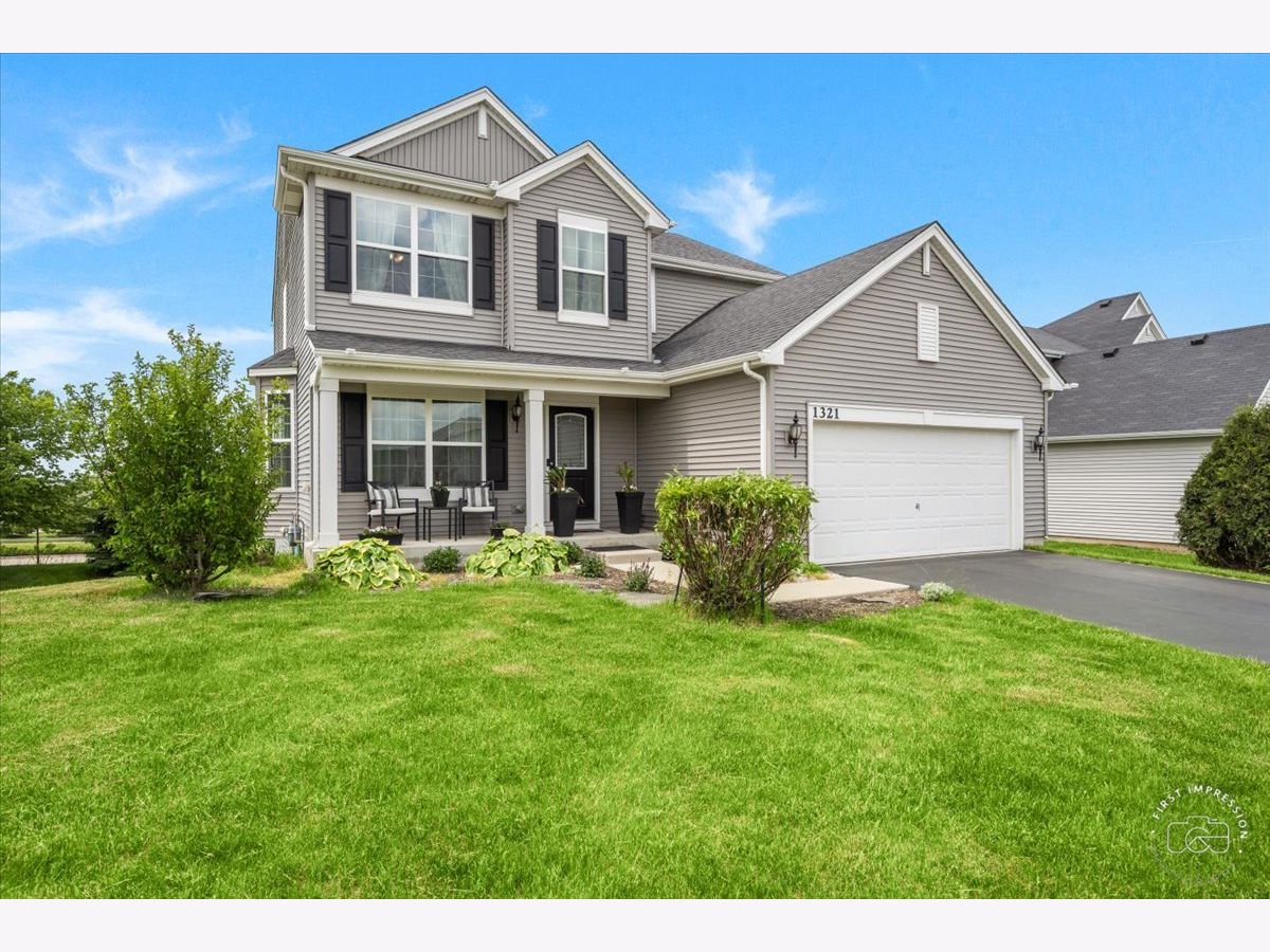 Townhomes & Condos & Homes Sold Torino At Tuscany Woods Hampshire Illinois, 1321 Summit
