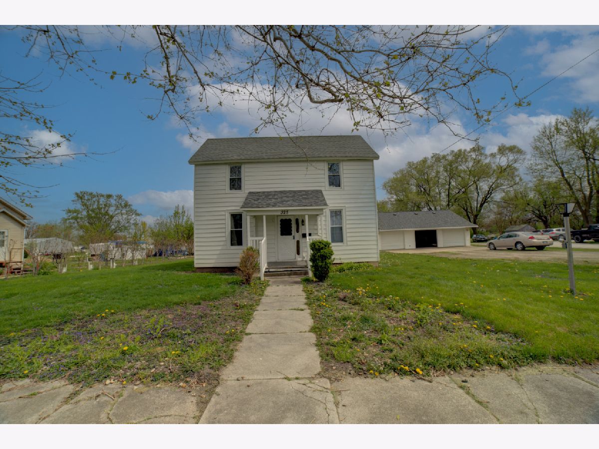  Sold Onarga Illinois, 325 Evergreen