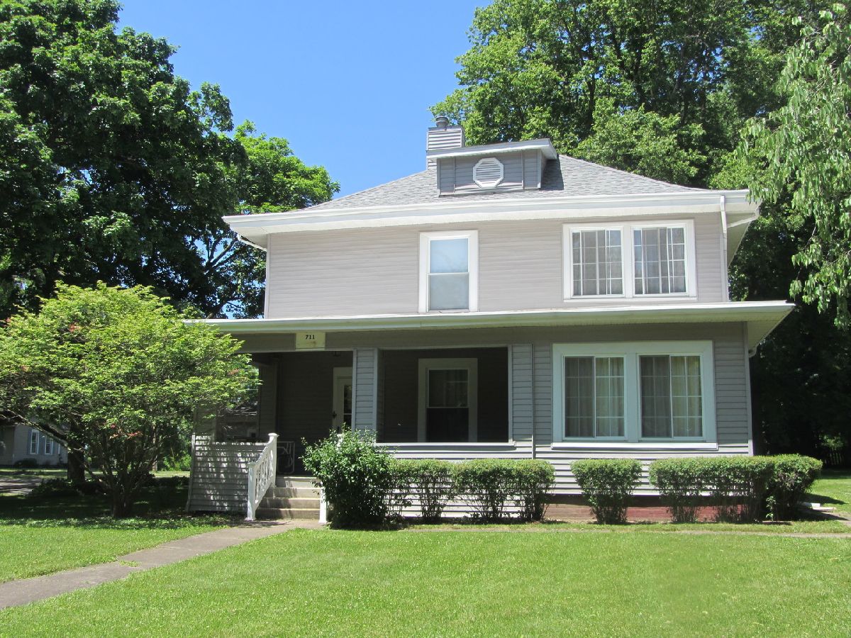  Sold Delavan Illinois, 711 3rd