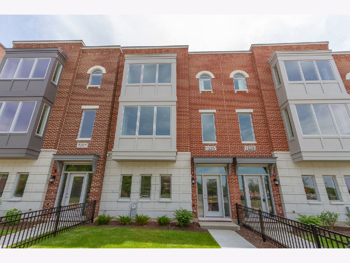 Condos & Townhomes Sold Gateway Northbrook Illinois, 1225 Shermer