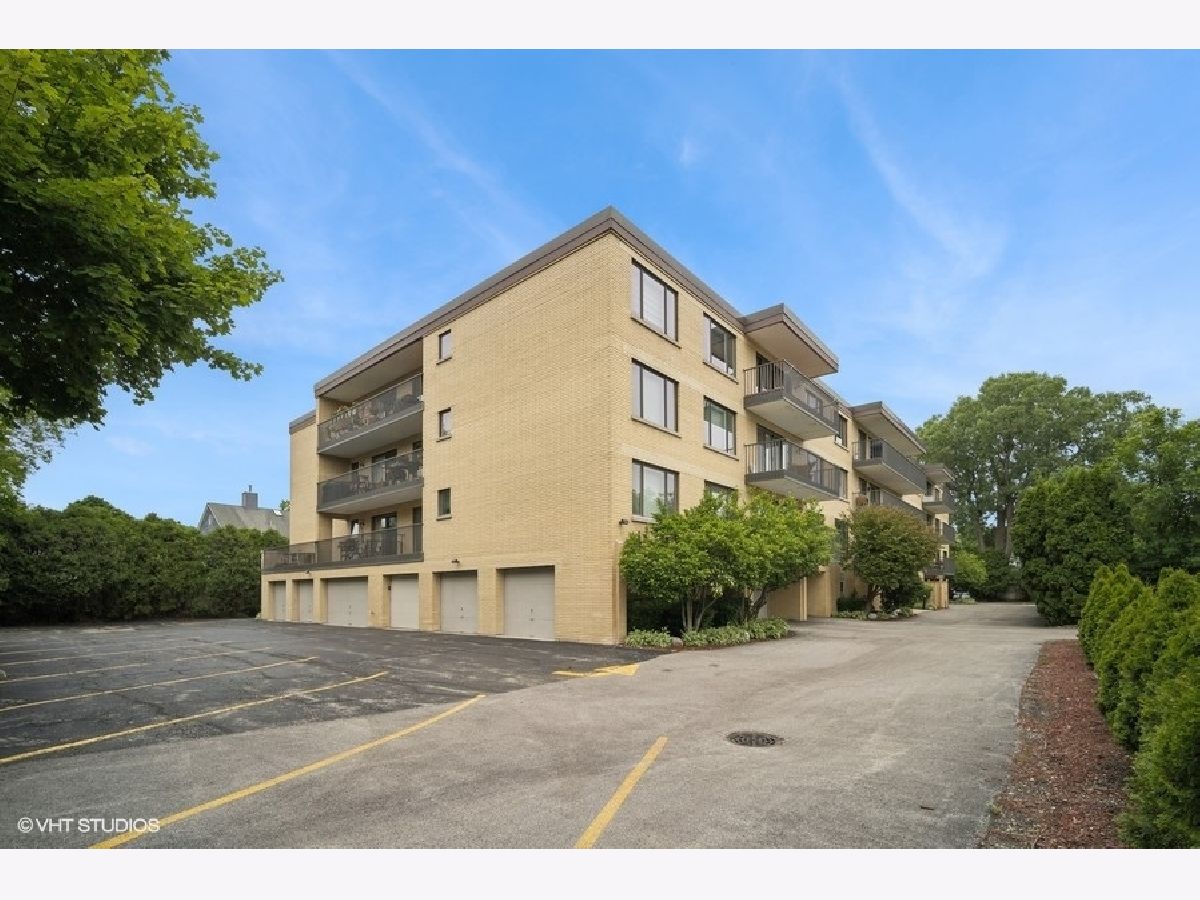 Condos & Townhomes Sold Mcdaniels Square Highland Park Illinois, 1534 Mcdaniels