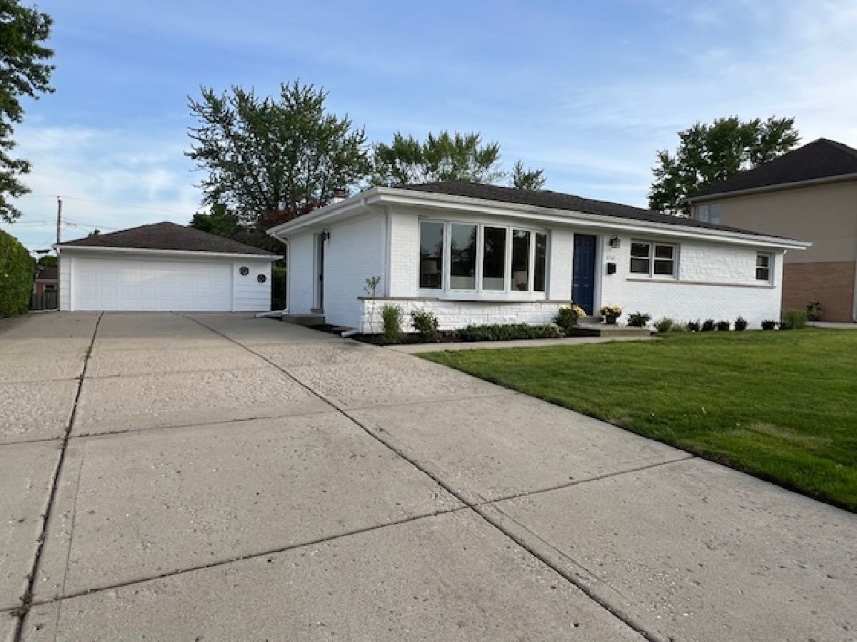 Homes Sold Colonial Heights Mount Prospect Illinois, 1713 Martha