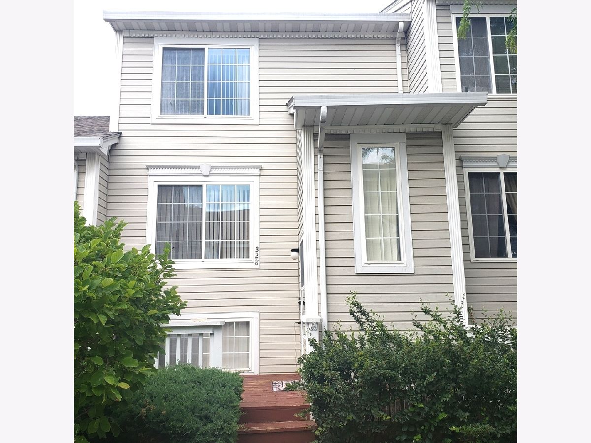 Townhomes & Condos Sold Town Centre Park Bolingbrook Illinois, 328 Harmony