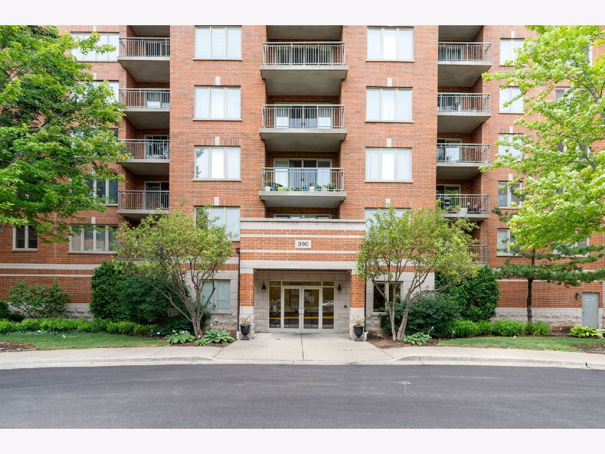 Condos & Townhomes Sold Stone Gate Des Plaines Illinois, 390 Western
