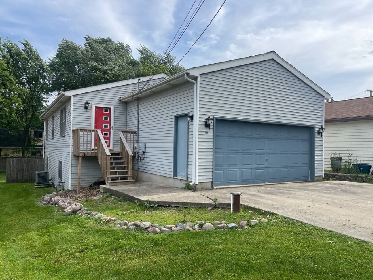 Homes Sold Sampson Sex Lakemoor Illinois, 135 Valley View