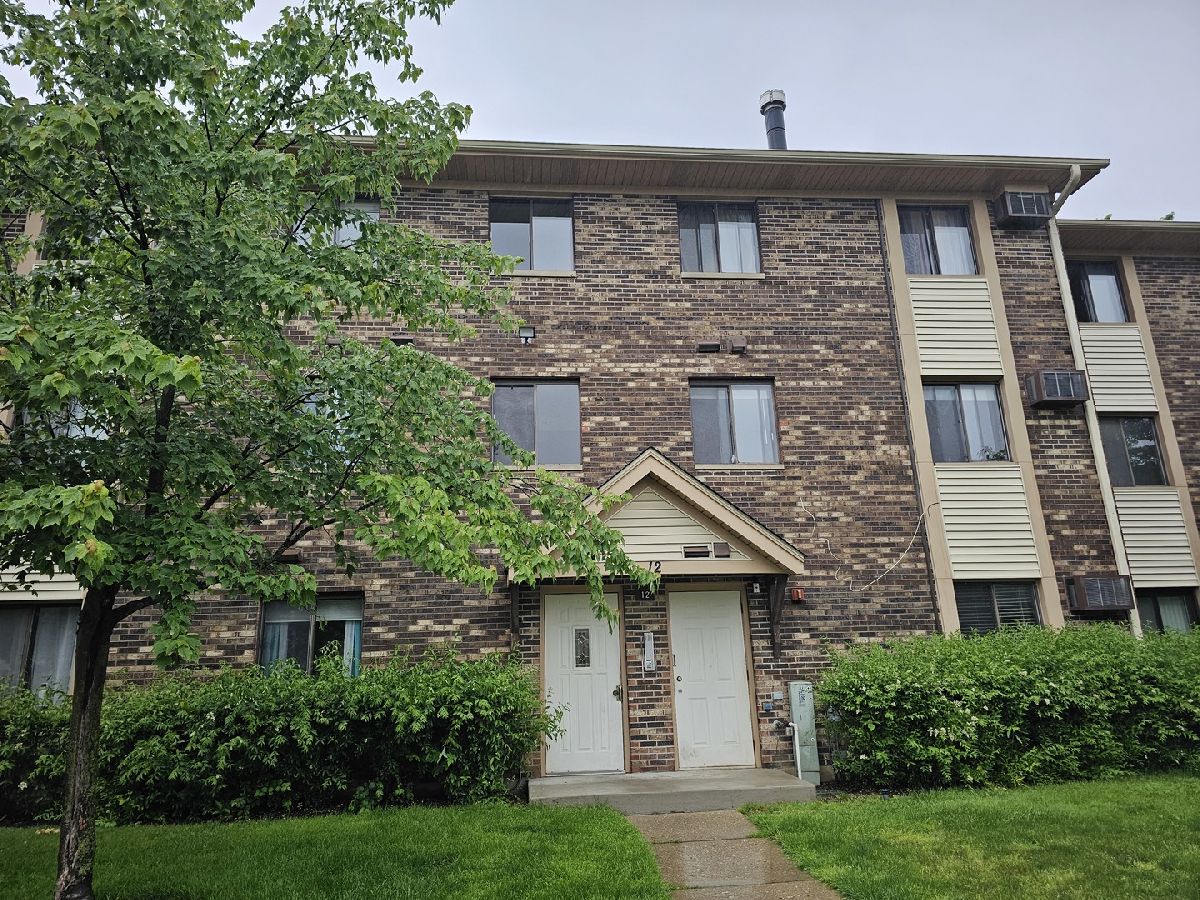 Condominiums Rented Century Park Vernon Hills Illinois, 12 Parkside