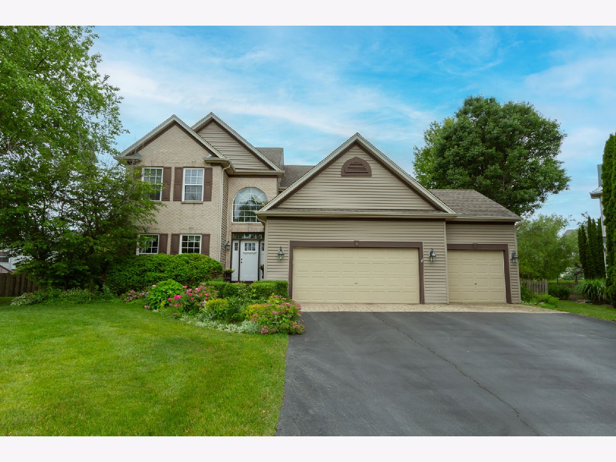 Homes Sold Brittany Hills Algonquin Illinois, 5 Highmeadow