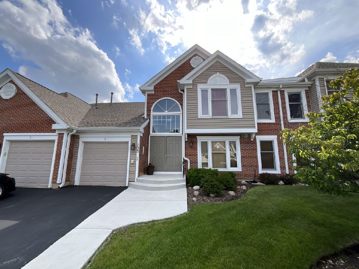Condos & Townhomes Rented Fox Run Elk Grove Village Illinois, 132 Red Fox