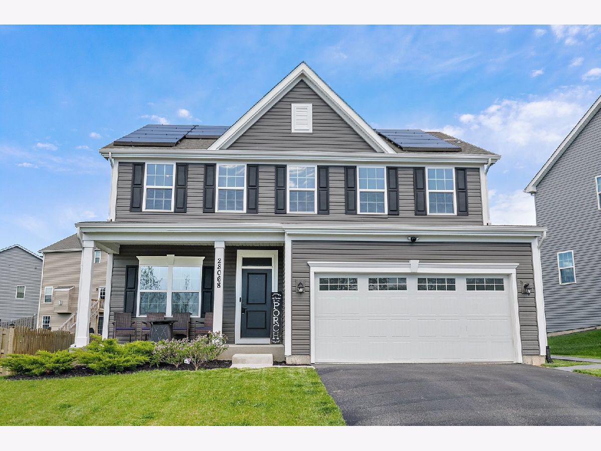  Rented Lakemoor Illinois, 28068 Four Seasons