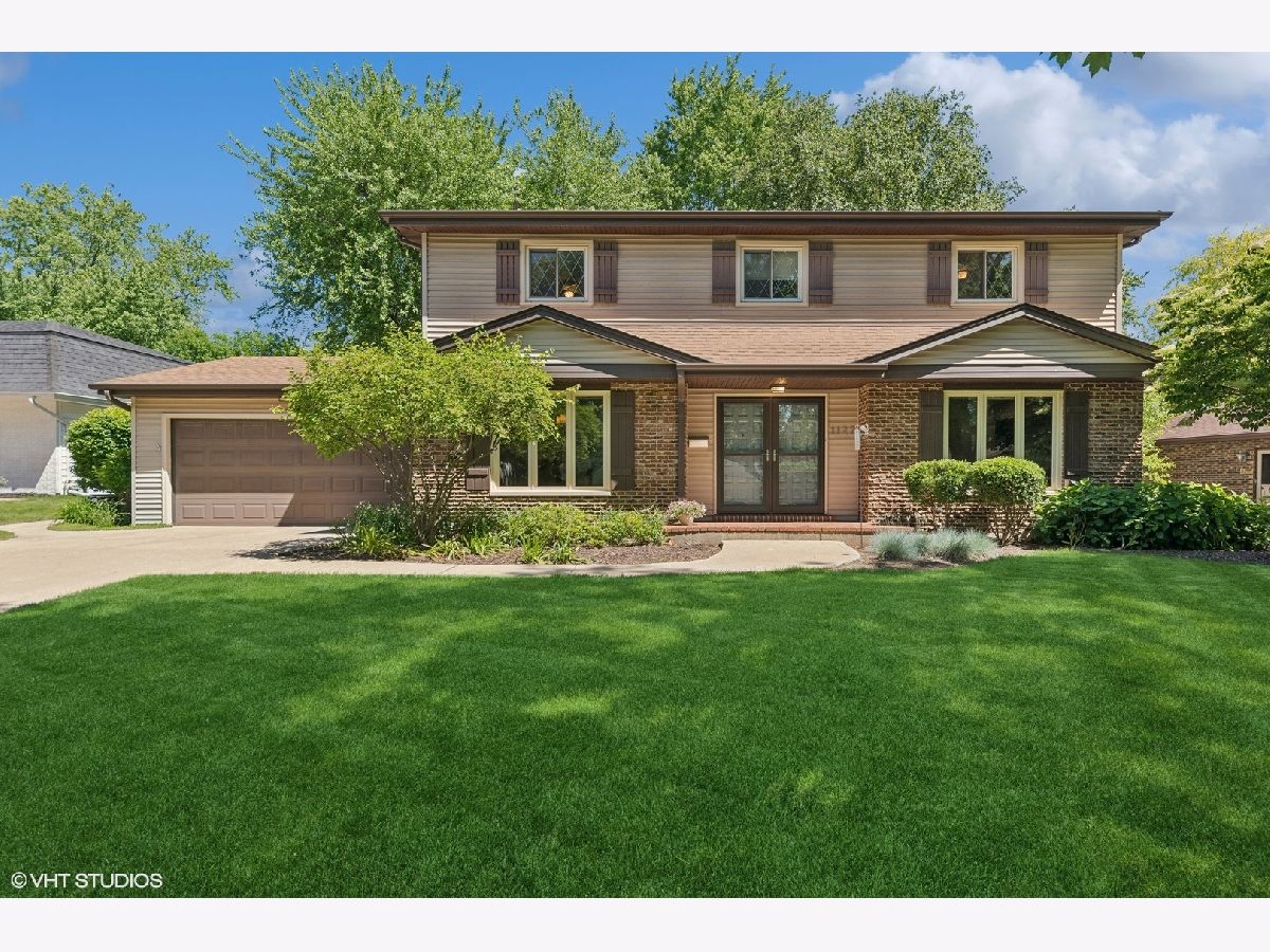 Homes Sold Regency Estates Libertyville Illinois, 1122 Golf