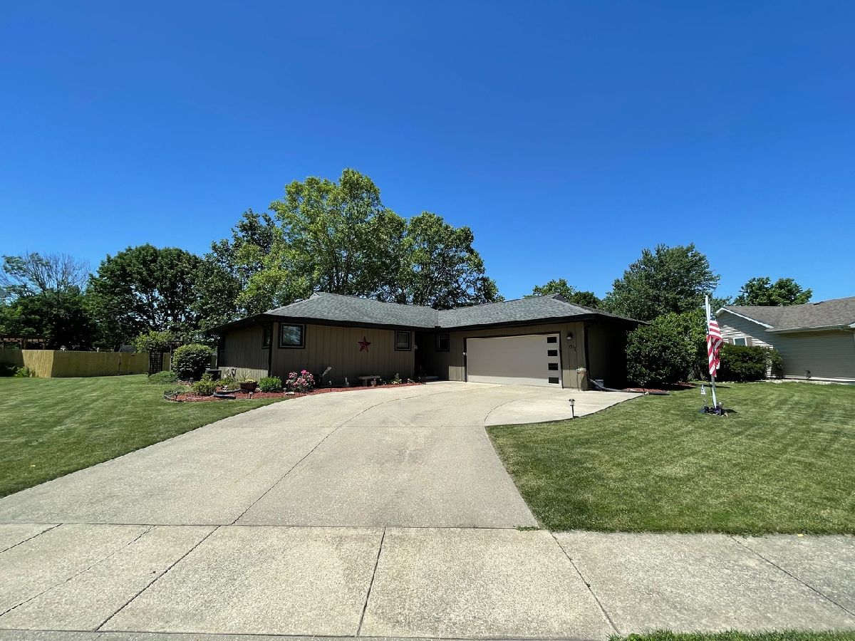 Homes Sold Crestwood St Joseph Illinois, 611 Linden
