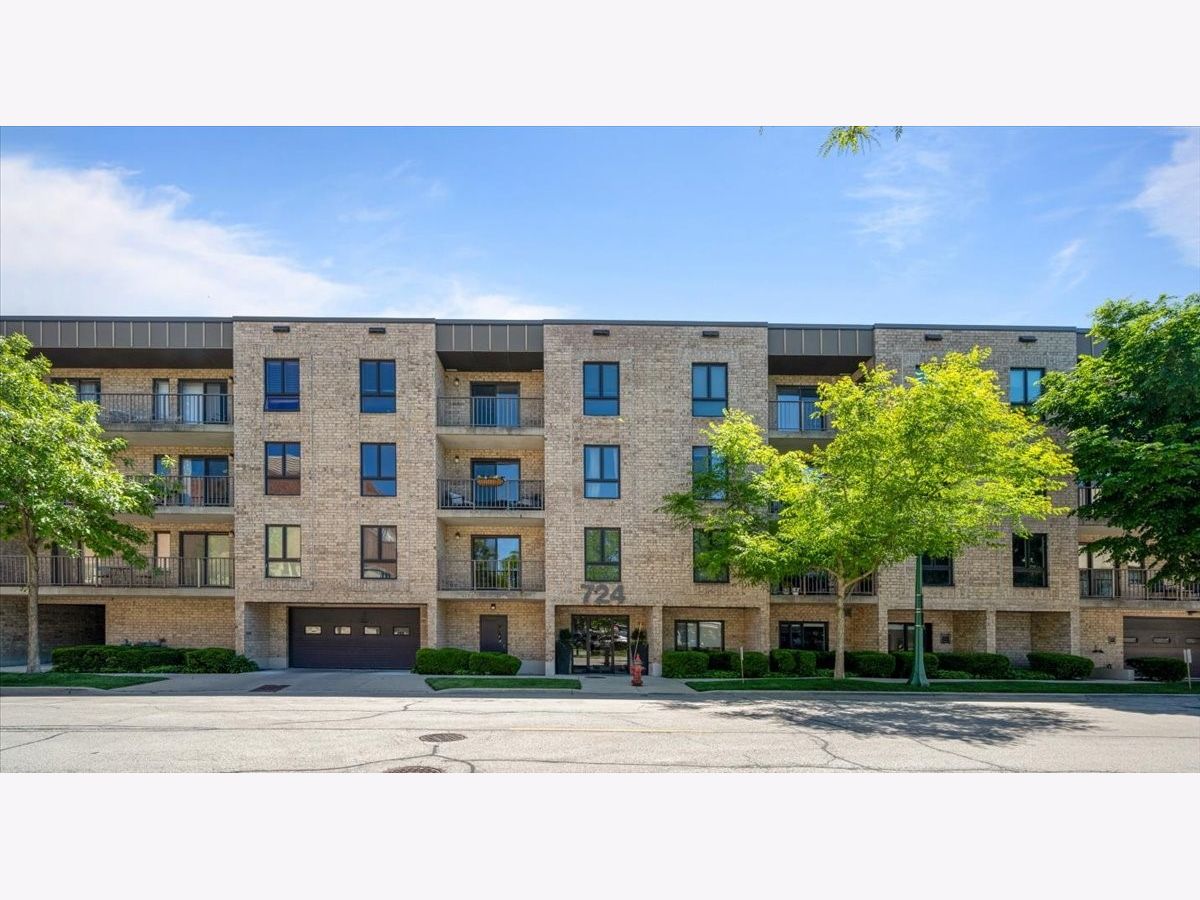 Condominiums & Homes Sold Village Centre Wilmette Illinois, 724 12th
