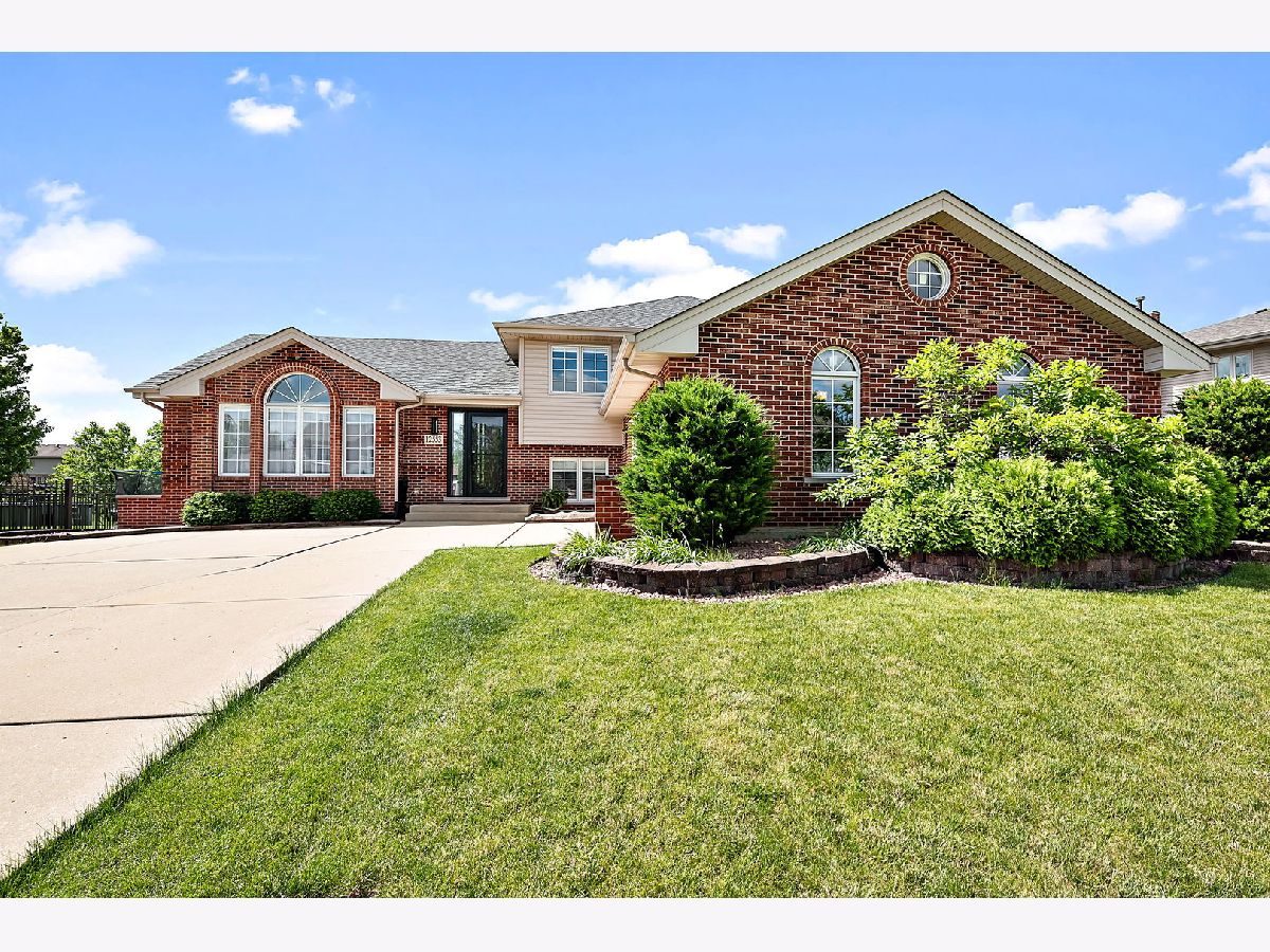 Homes & Townhomes Sold Kingston Hills Homer Glen Illinois, 12553 Moorland