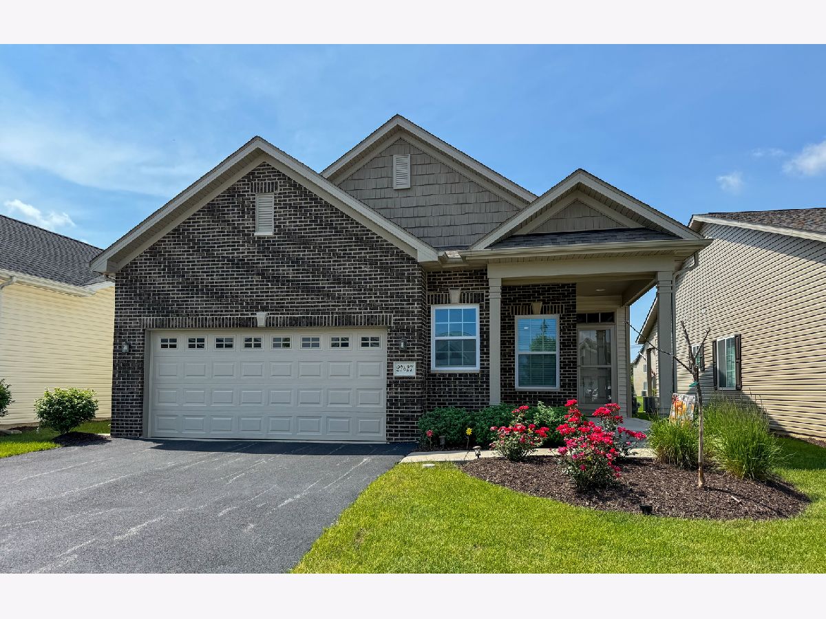 Townhomes & Homes Sold Keating Pointe Channahon Illinois, 27427 Macura