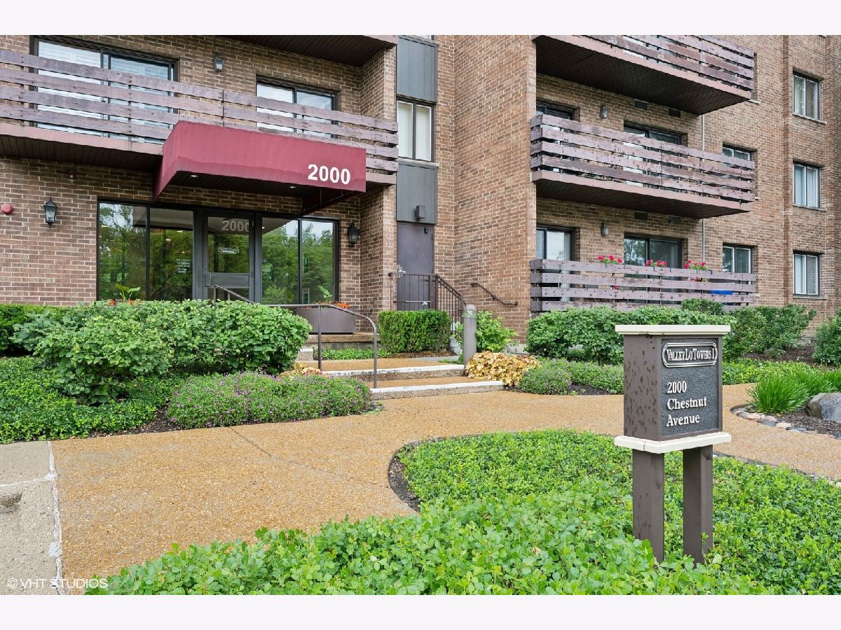 Condominiums Sold Valley Lo Towers Glenview Illinois, 2000 Chestnut
