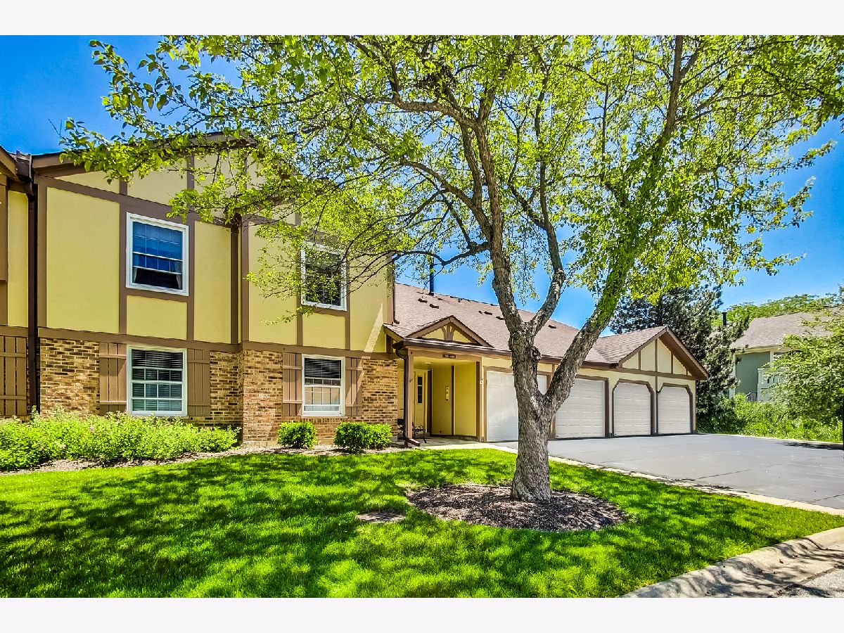 Condos & Townhomes Sold Lexington In The Park Buffalo Grove Illinois, 1055 Auburn