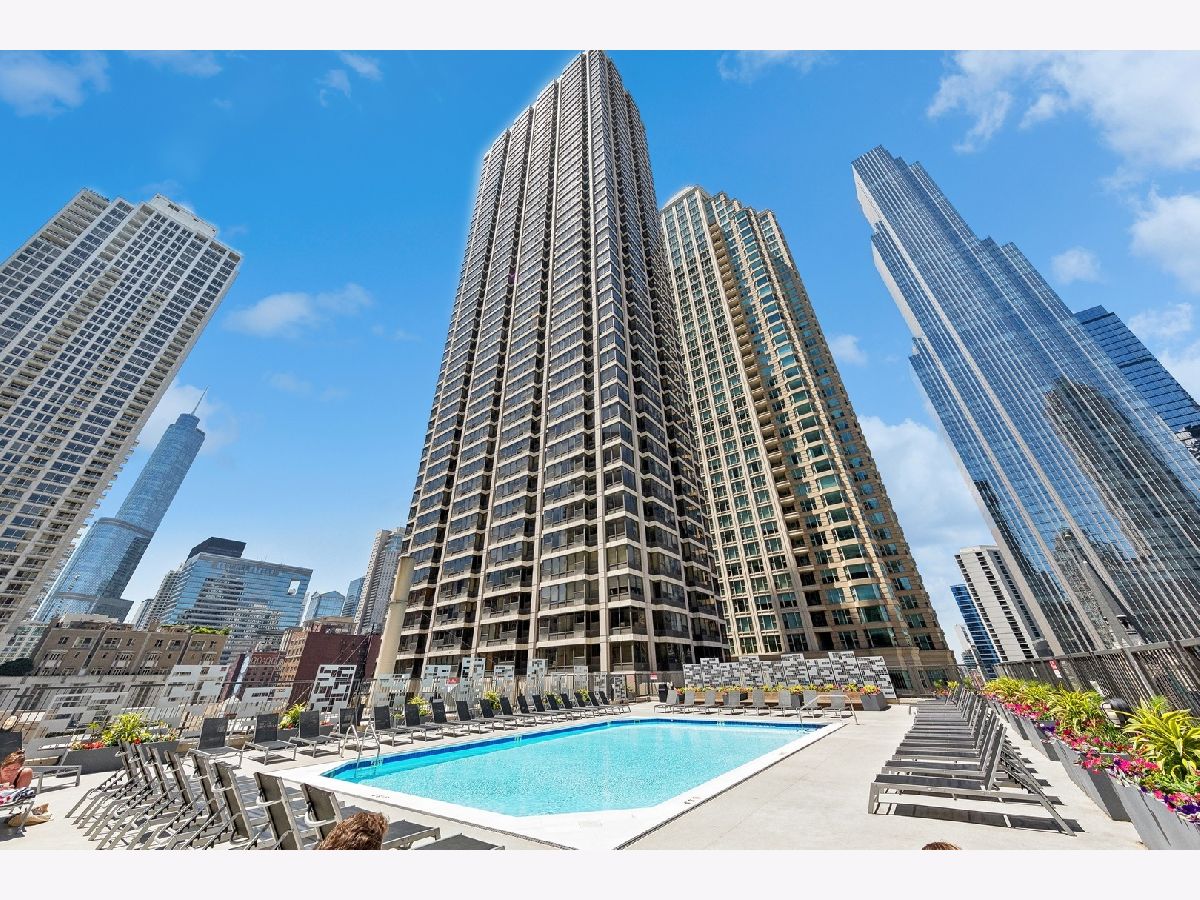 Condominiums Sold 30 E Huron Chicago Illinois, 30 Huron