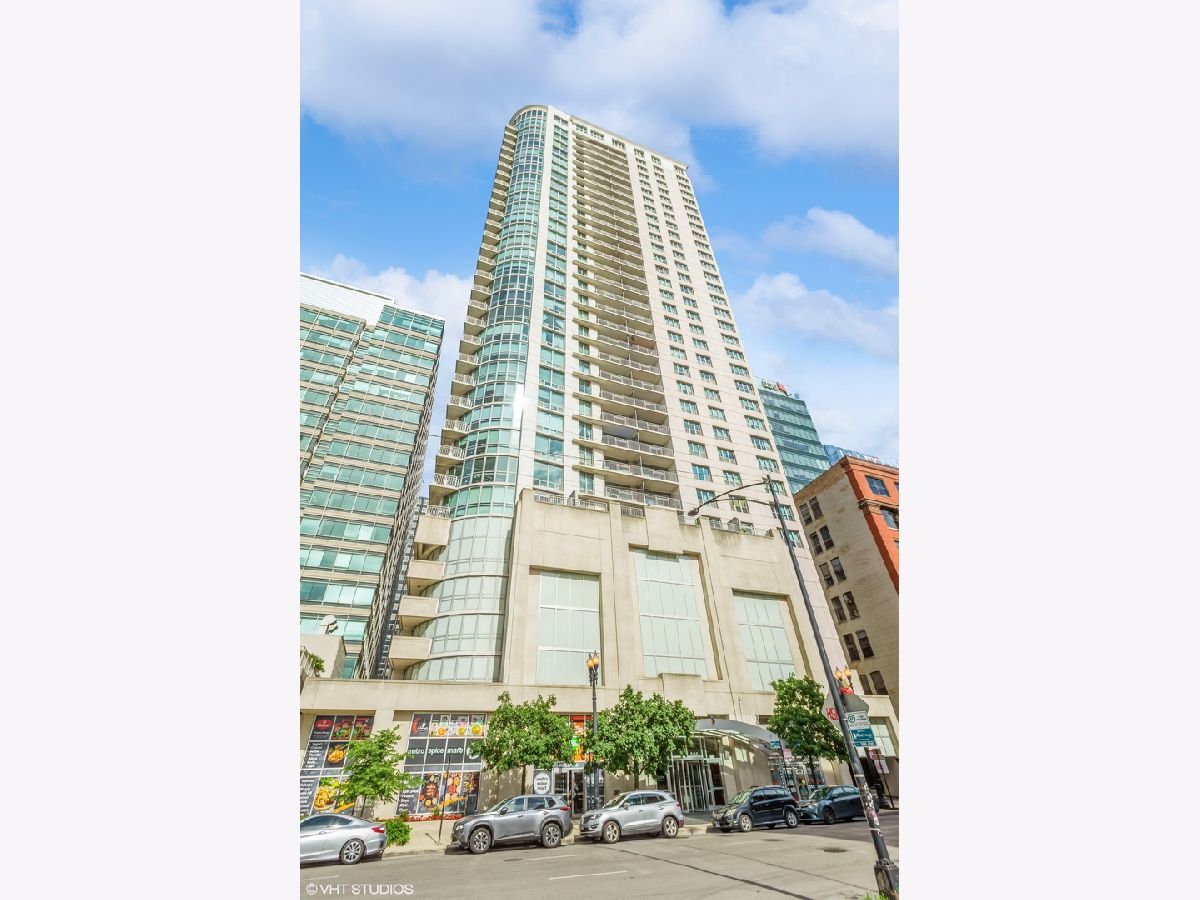 Condominiums Sold Park Alexandria Chicago Illinois, 125 Jefferson