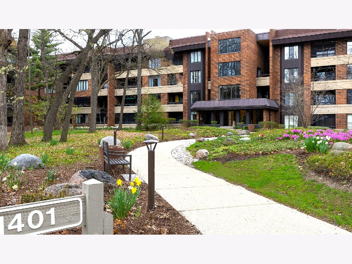 Condos & Townhomes & Homes Sold Graue Mill Hinsdale Illinois, 1401 Burr Oak
