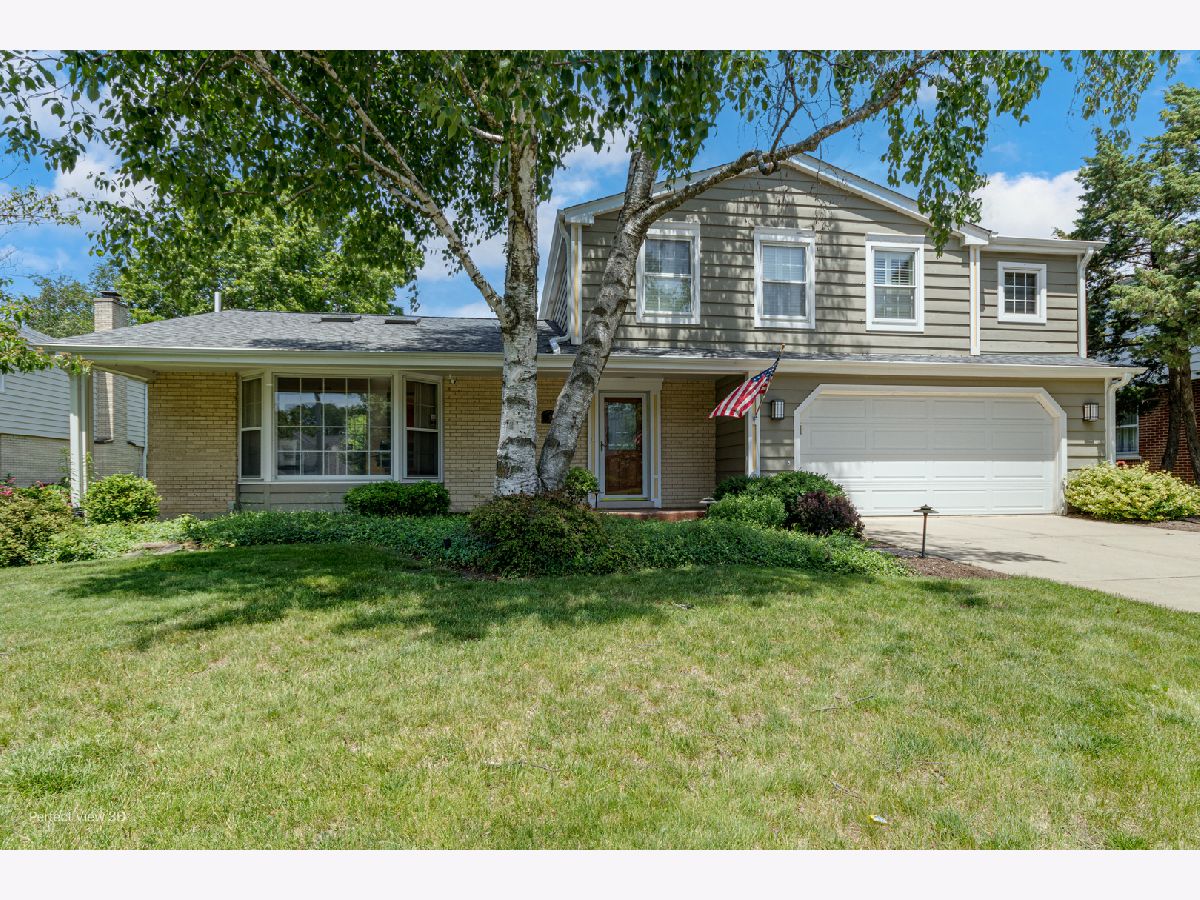 Homes Sold Indian Hill Naperville Illinois, 917 Iroquois