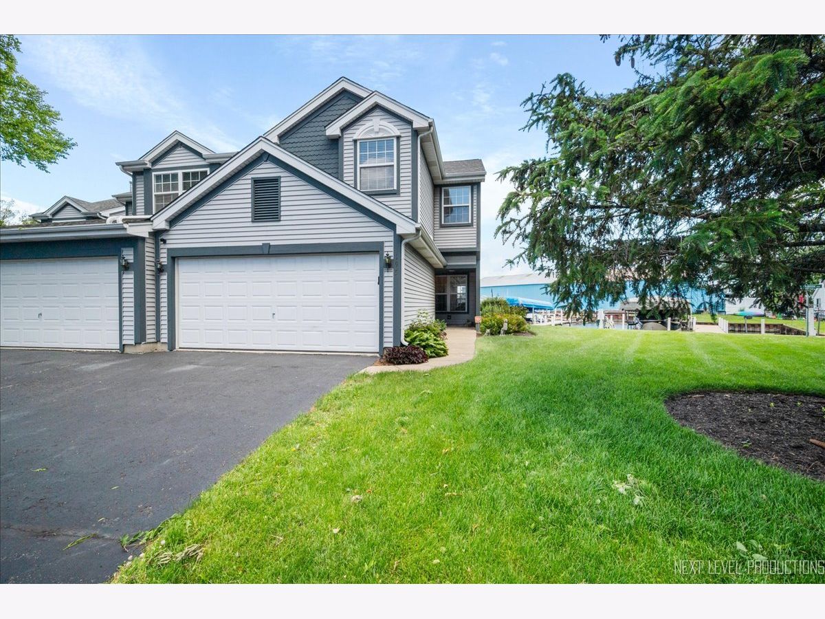 Townhomes Sold Leisure Point Resort Fox Lake Illinois, 195 Janet