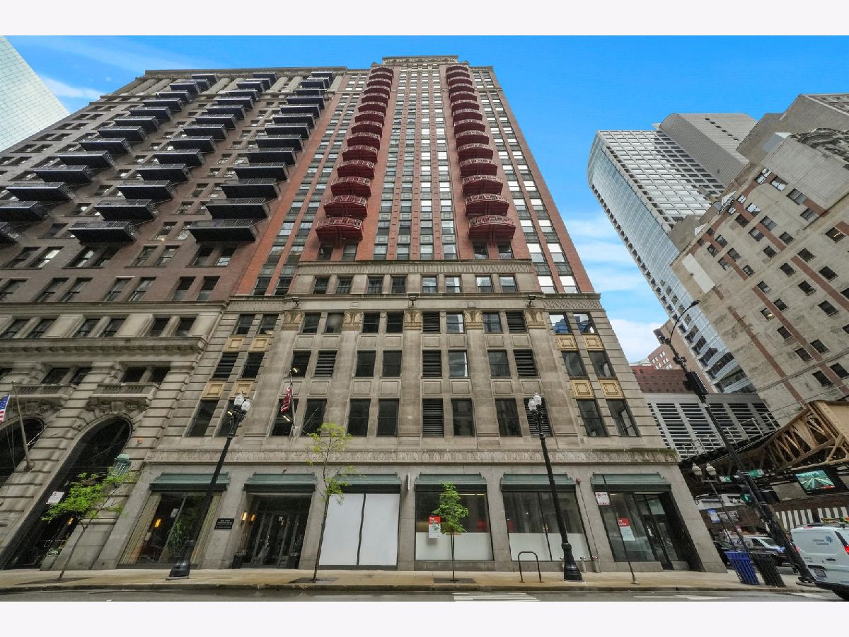 Condominiums Sold Concord At City Center Chicago Illinois, 208 Washington
