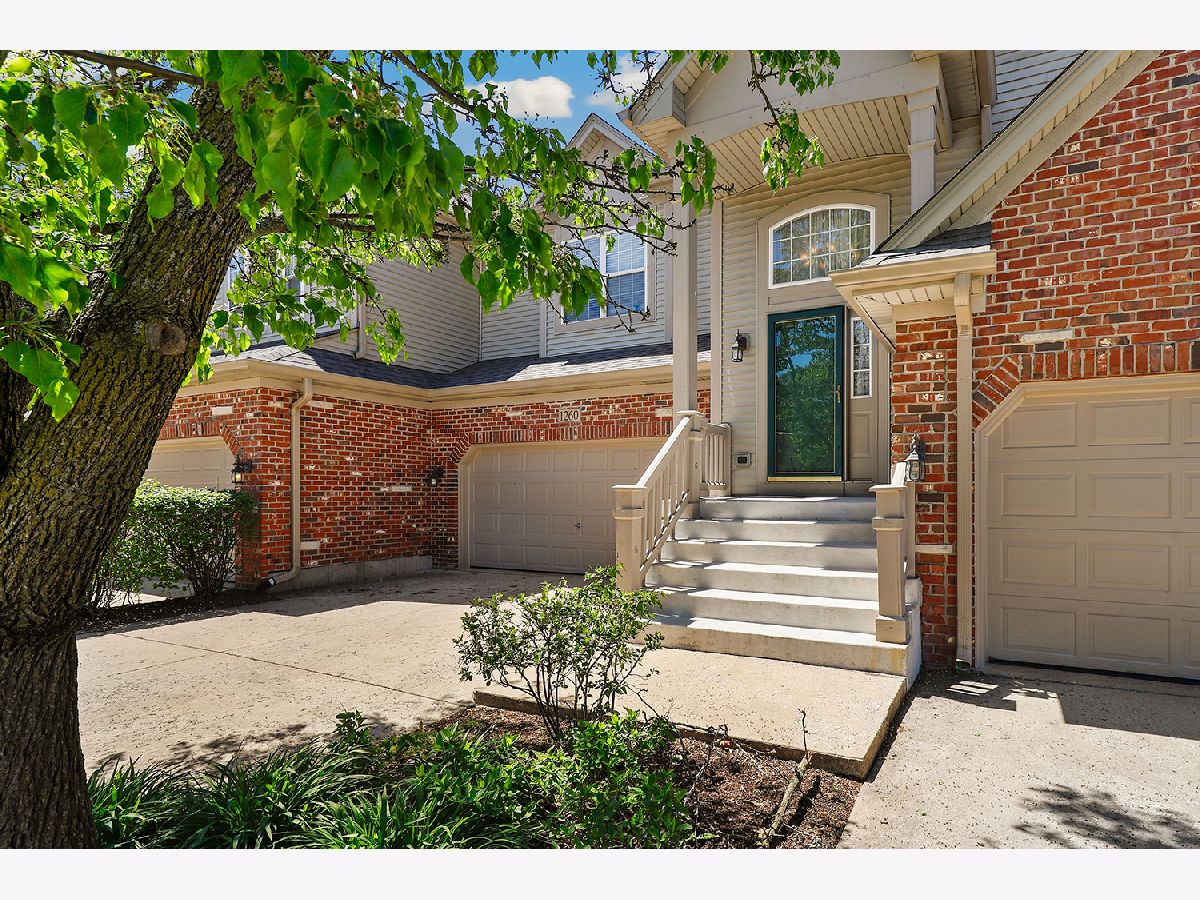 Townhomes Sold Westwind Oaks Aurora Illinois, 1260 Oakleaf