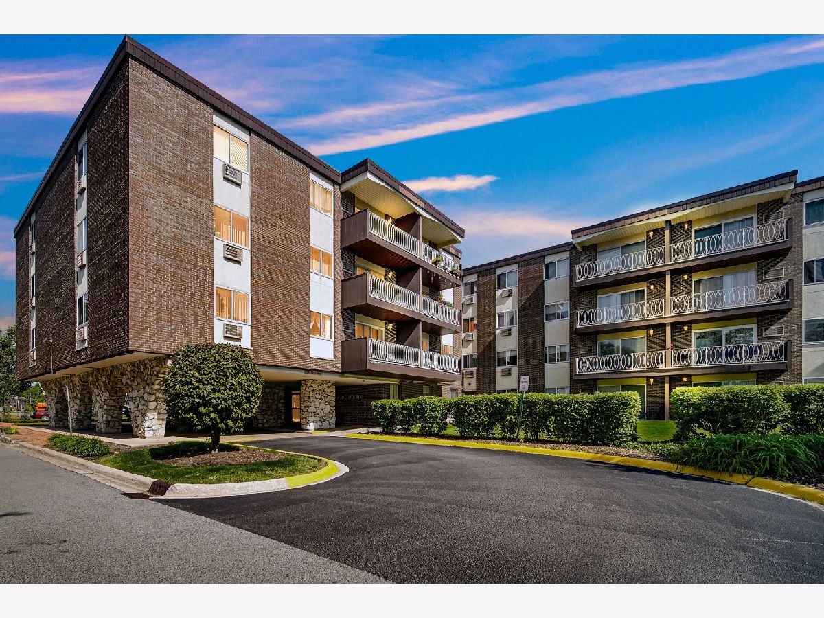 Condominiums Sold Point West Lombard Illinois, 1311 Finley