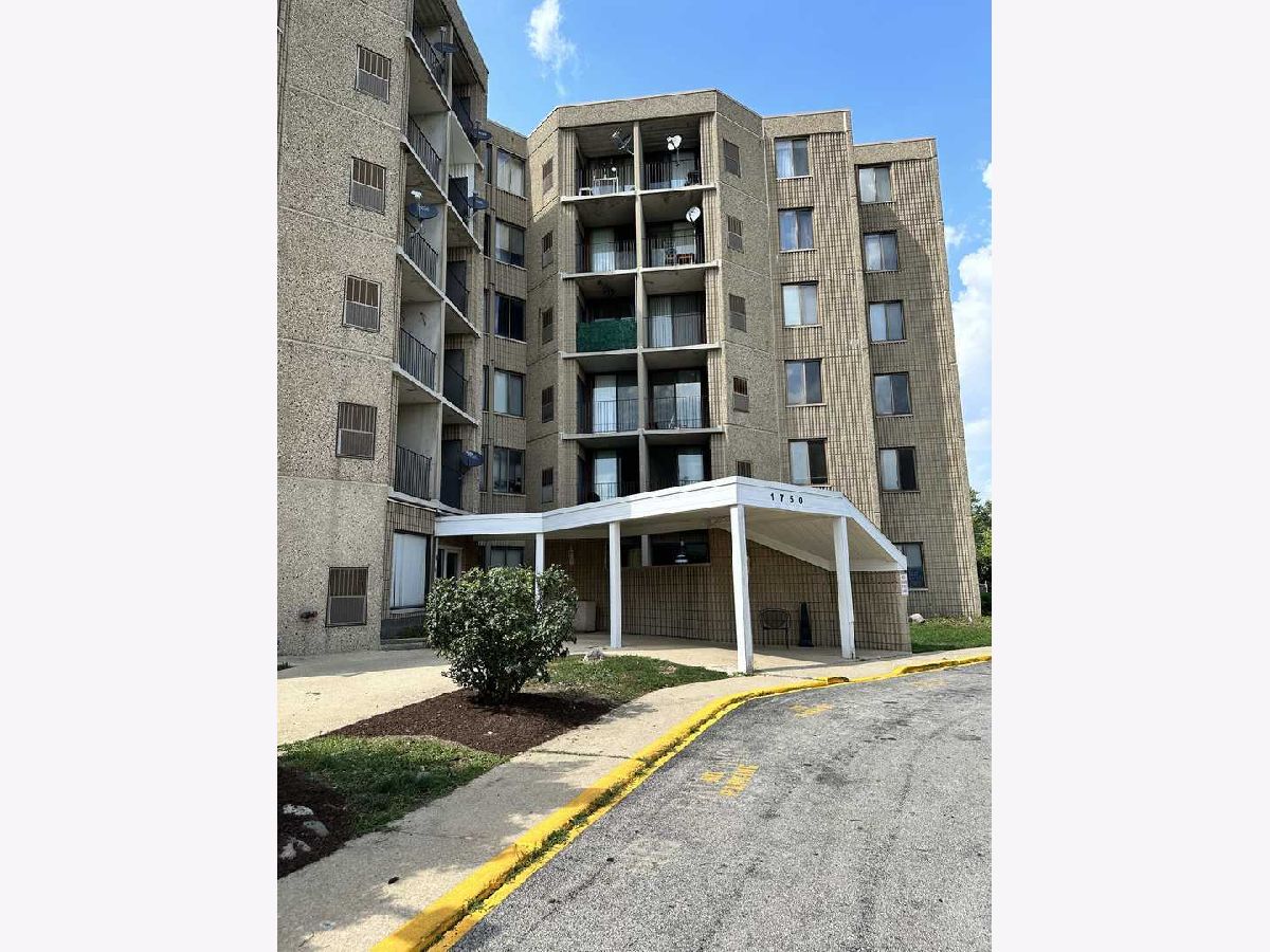 Homes & Condominiums Rented Marywood Aurora Illinois, 1750 Marywood