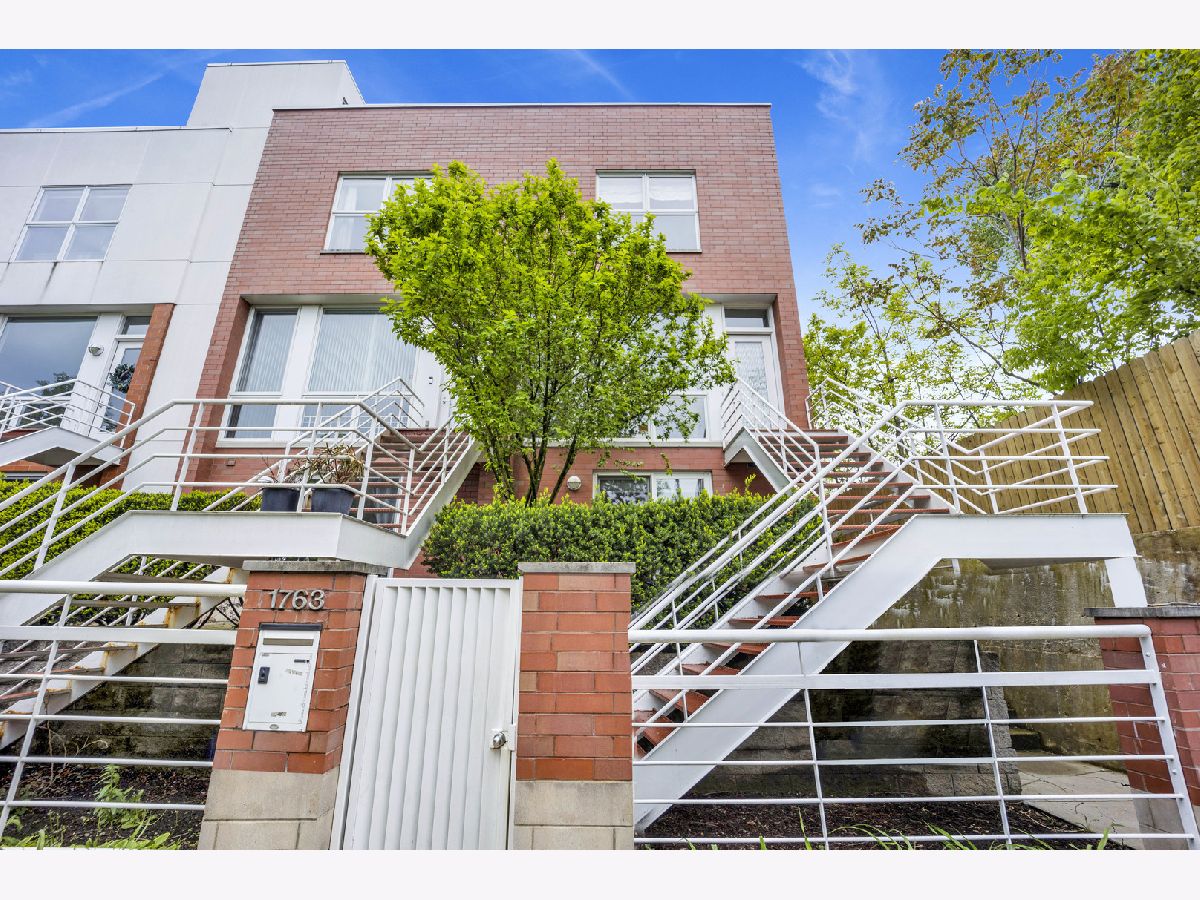 Townhomes & Homes Sold Wellington Park Chicago Illinois, 1763 Wellington