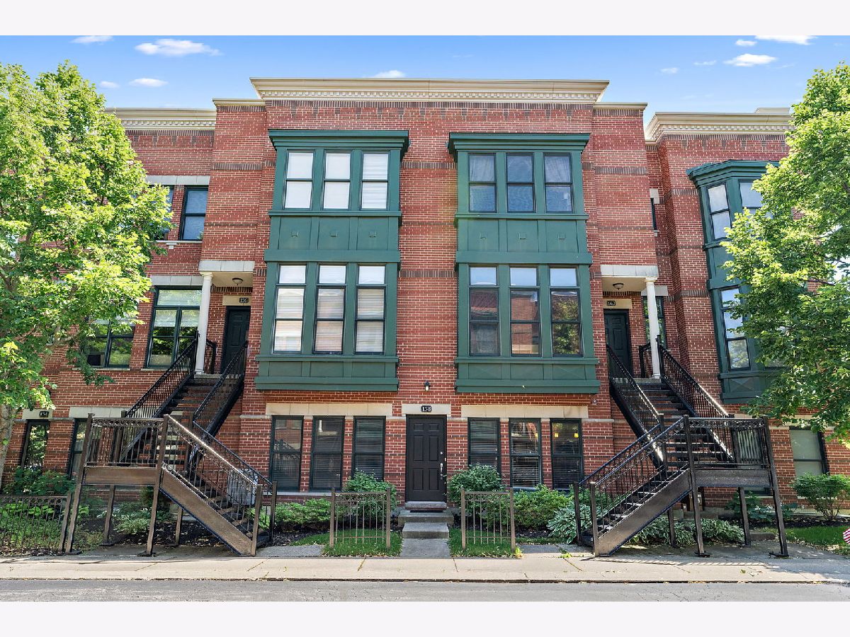 Townhomes Sold Palatine Station Palatine Illinois, 138 Rose