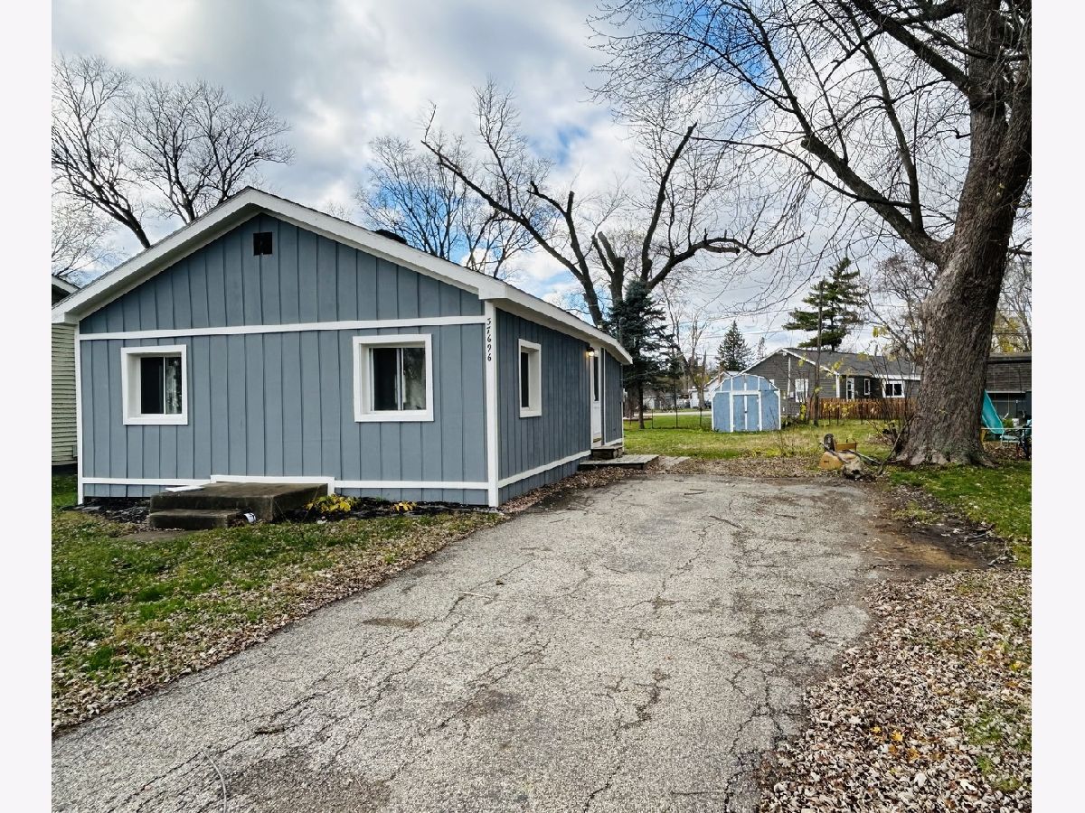 Homes Sold Fox Lake Vista Spring Grove Illinois, 37696 Lake Vista